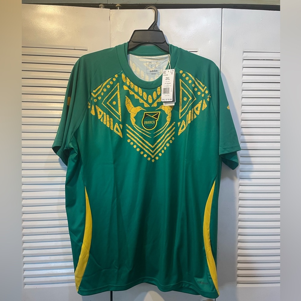 Men addias Umbro Green and Yellow Graphic Jersey
Jamaica logo